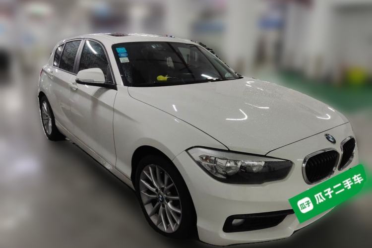 Used BMW 1 Series 2016 120i Leading Model Front Right 45 Deg