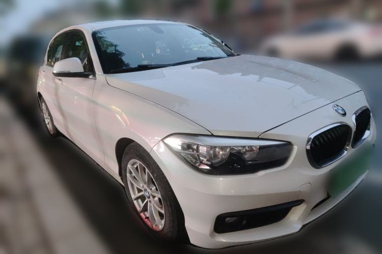 Used BMW 1 Series 2016 118i Leading Model Front Right 45 Deg