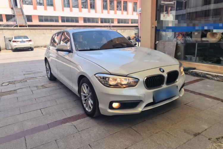 Used BMW 1 Series 2016 118i Leading Model Front Right 45 Deg