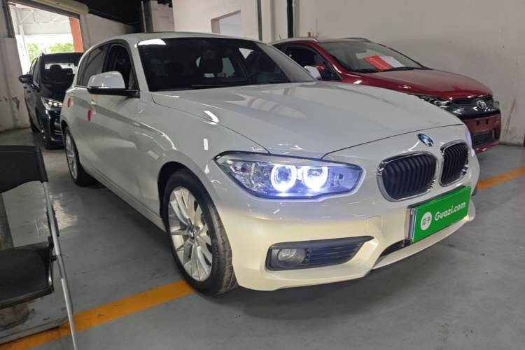 Used BMW 1 Series 2016 120i Leading Model Front Right 45 Deg