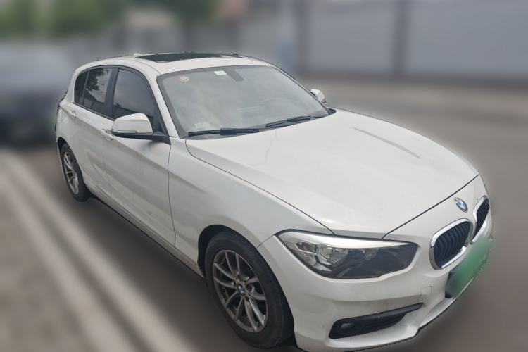 Used BMW 1 Series 2016 118i Leading Model Front Right 45 Deg