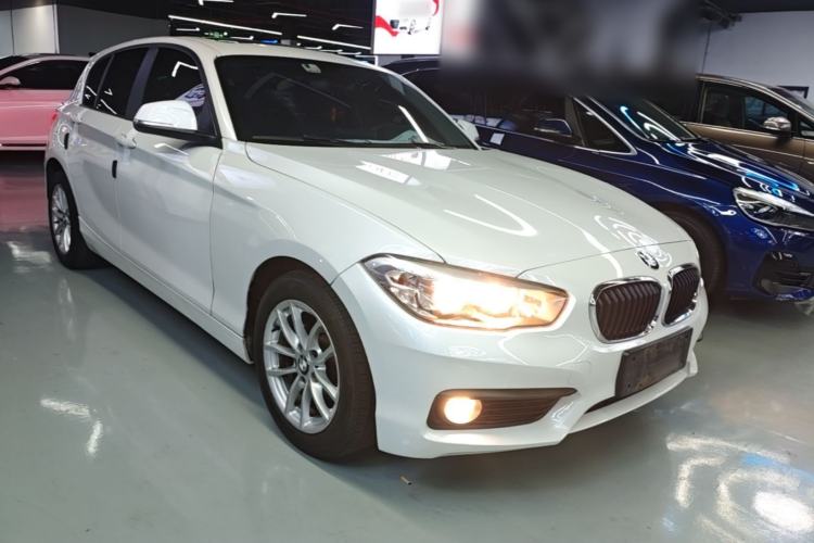 Used BMW 1 Series 2016 118i Leading Model Front Right 45 Deg
