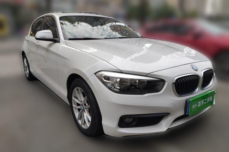 Used BMW 1 Series 2016 118i Leading Model Front Right 45 Deg