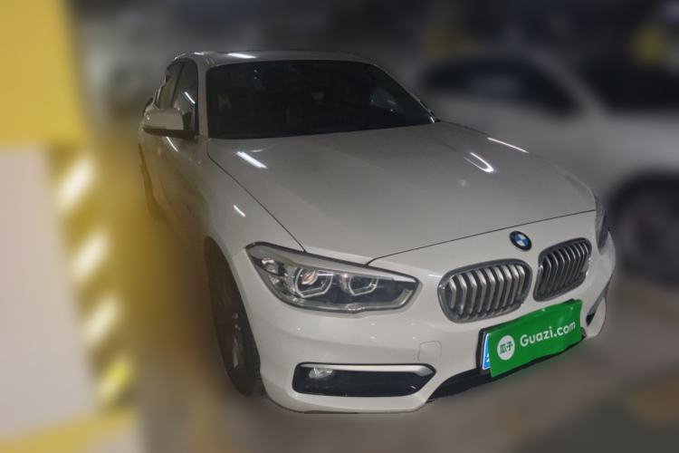 Used BMW 1 Series 2016 118i Leading Model Front Right 45 Deg