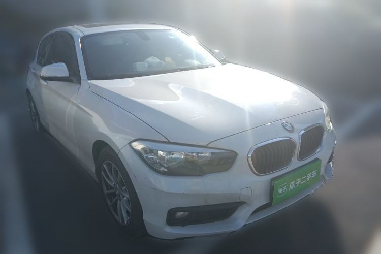 Used BMW 1 Series 2016 118i Leading Model Front Right 45 Deg