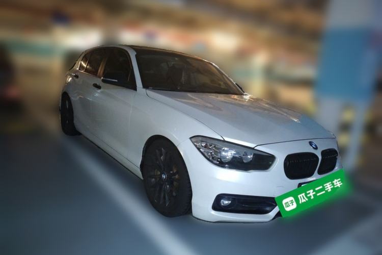 Used BMW 1 Series 2016 120i Leading Model Front Right 45 Deg