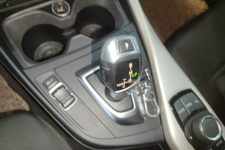 Used BMW 1 Series 2016 118i Leading Model Gear Lever