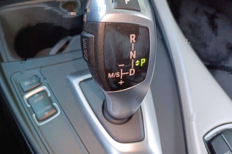 Used BMW 1 Series 2016 120i Leading Model Gear Lever