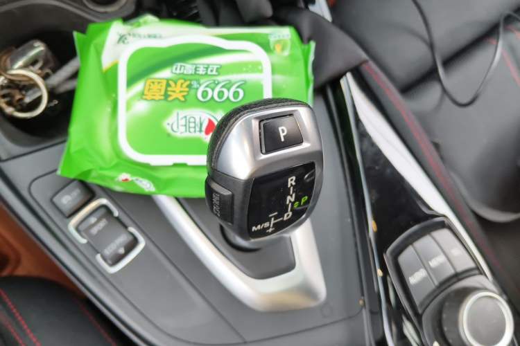 Used BMW 1 Series 2016 120i Sport Design Package Gear Lever