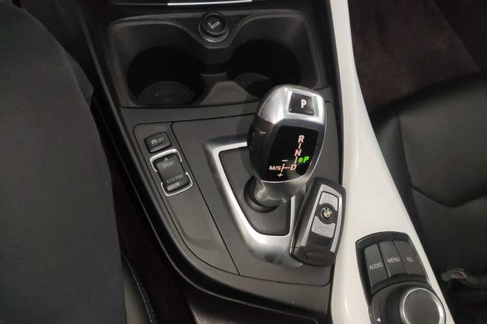 Used BMW 1 Series 2016 118i Urban Design Package Gear Lever