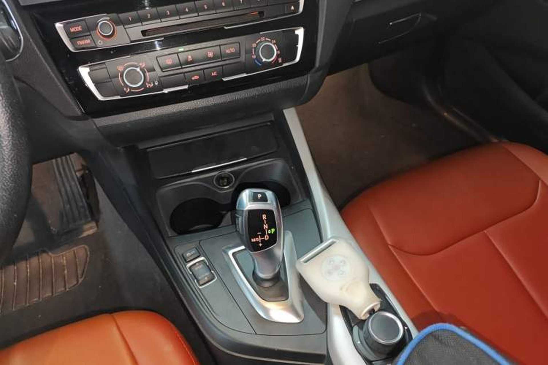 Used BMW 1 Series 2016 118i Leading Model Gear Lever