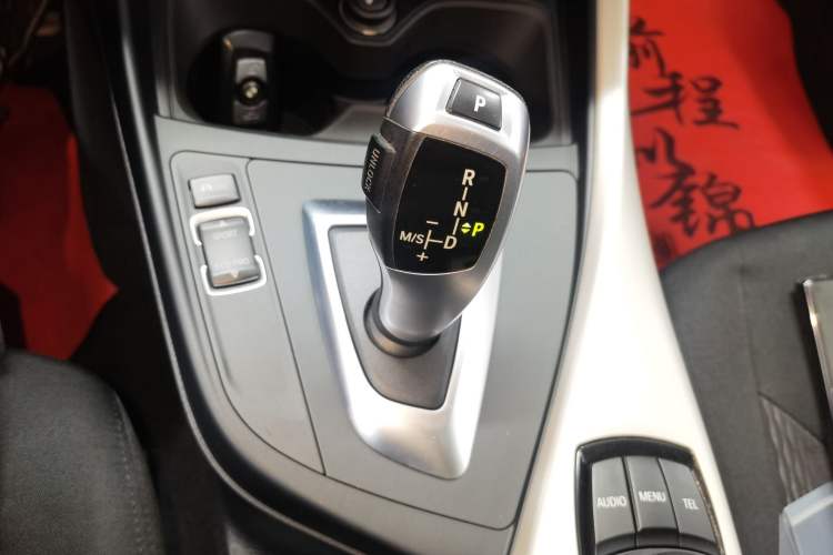 Used BMW 1 Series 2016 118i Urban Design Package Gear Lever