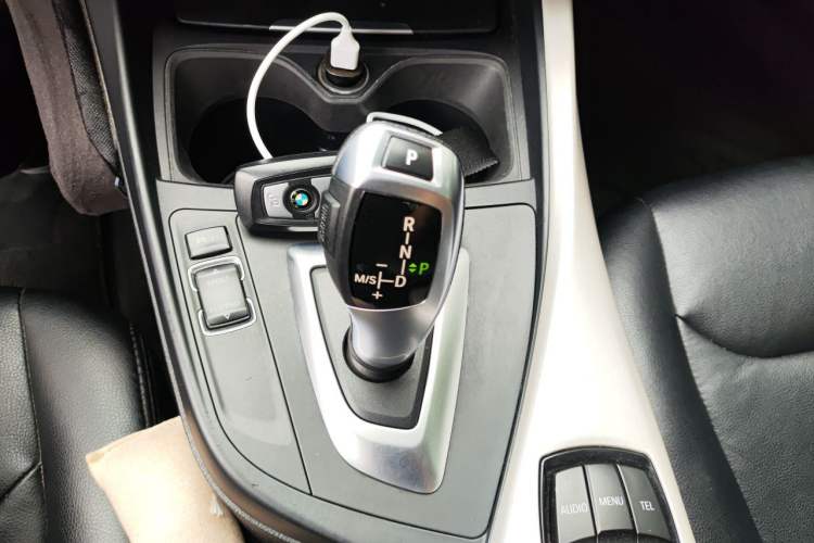 Used BMW 1 Series 2016 120i Leading Model Gear Lever