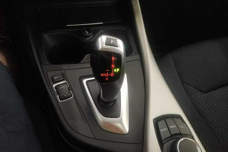 Used BMW 1 Series 2016 118i Leading Model Gear Lever