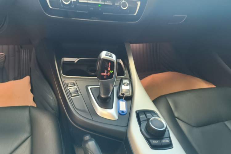 Used BMW 1 Series 2016 118i Leading Model Gear Lever