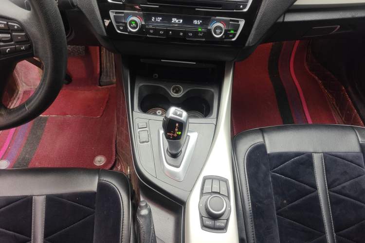 Used BMW 1 Series 2016 120i Leading Model Gear Lever