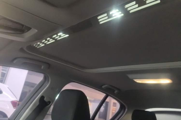 Used BMW 1 Series 2016 118i Leading Model Headliner