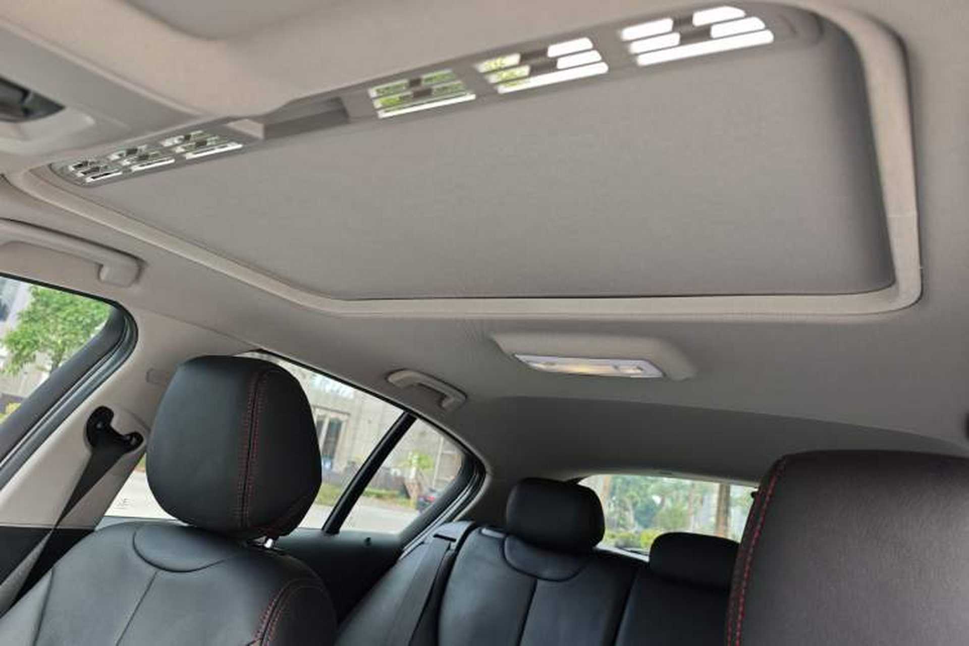 Used BMW 1 Series 2016 118i Leading Model Headliner