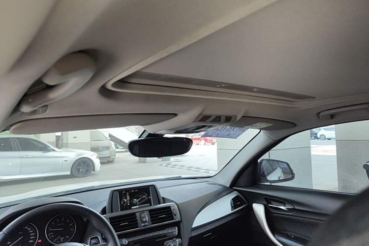 Used BMW 1 Series 2016 120i Leading Model Headliner