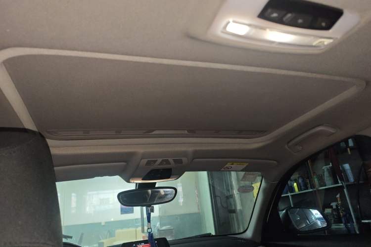 Used BMW 1 Series 2016 118i Leading Model Headliner