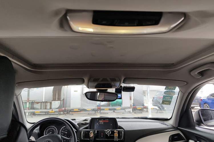 Used BMW 1 Series 2016 118i Leading Model Headliner