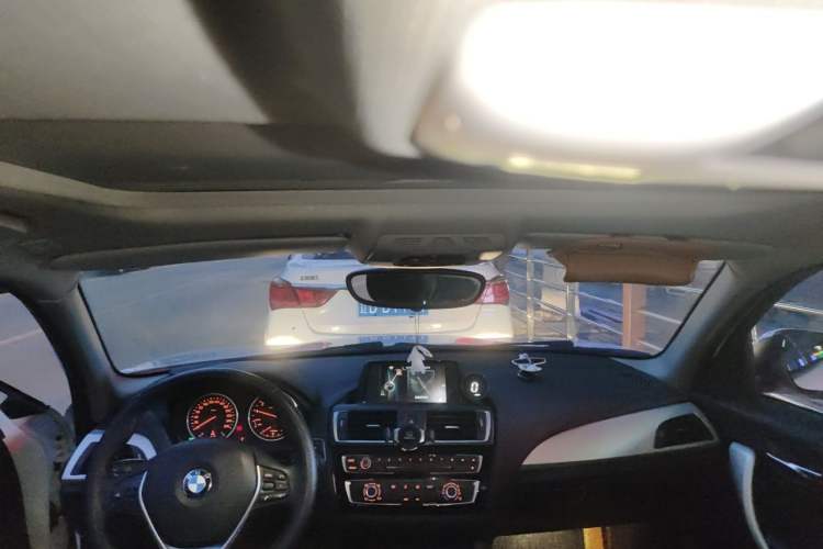 Used BMW 1 Series 2016 118i Leading Model Headliner