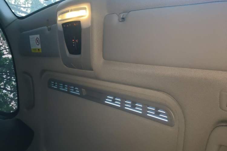 Used BMW 1 Series 2016 118i Leading Model Headliner