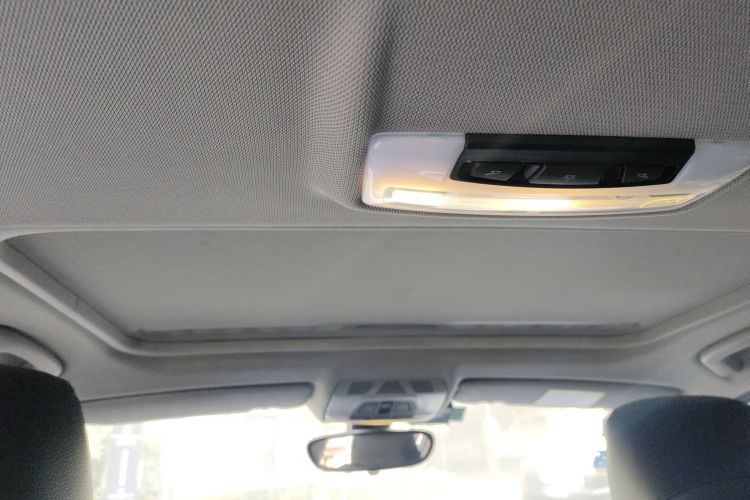 Used BMW 1 Series 2016 120i Leading Model Headliner