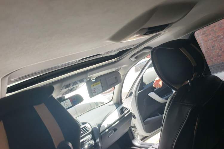 Used BMW 1 Series 2016 120i Leading Model Headliner