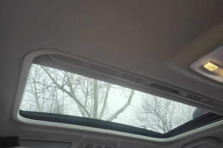 Used BMW 1 Series 2016 118i Leading Model Headliner
