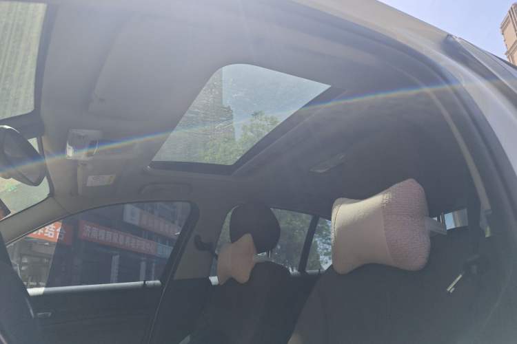 Used BMW 1 Series 2016 118i Leading Model Headliner