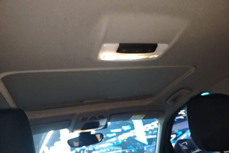 Used BMW 1 Series 2016 118i Leading Model Headliner