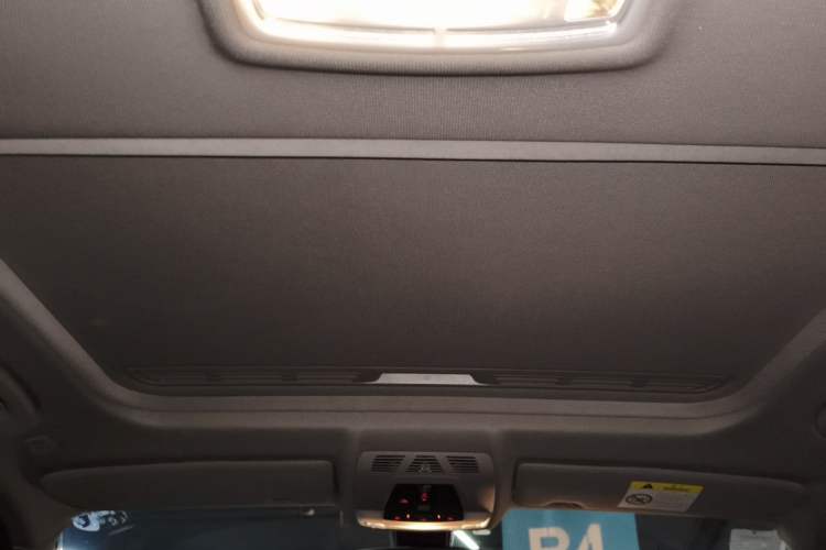 Used BMW 1 Series 2016 120i Leading Model Headliner