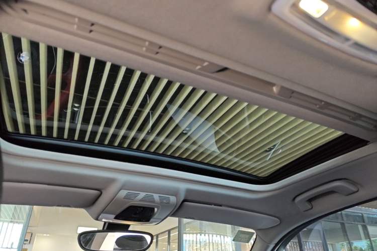Used BMW 1 Series 2016 118i Leading Model Headliner