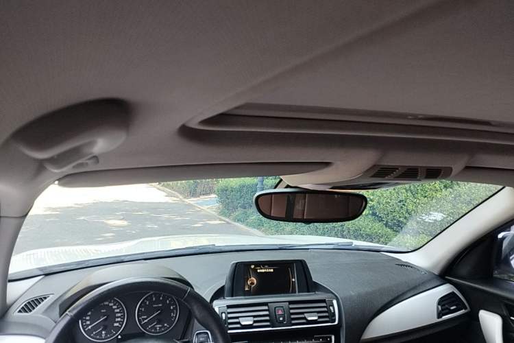 Used BMW 1 Series 2016 118i Leading Model Headliner