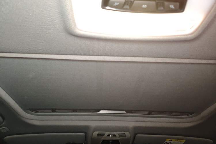 Used BMW 1 Series 2016 120i Leading Model Headliner