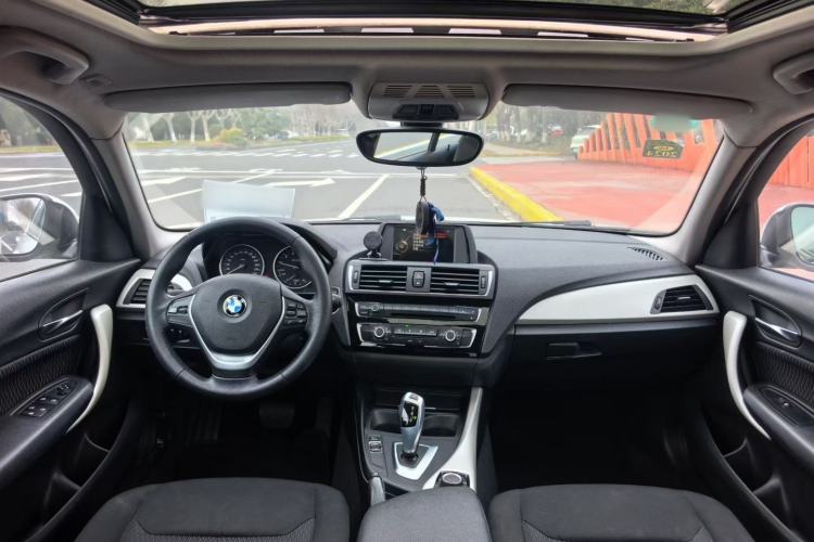 Used BMW 1 Series 2016 118i Leading Model Interior 1