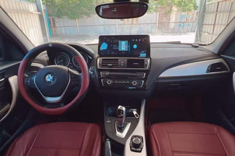 Used BMW 1 Series 2016 118i Leading Model Interior 1