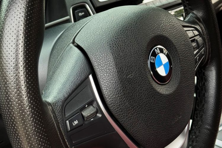 Used BMW 1 Series 2016 120i Leading Model Interior 2