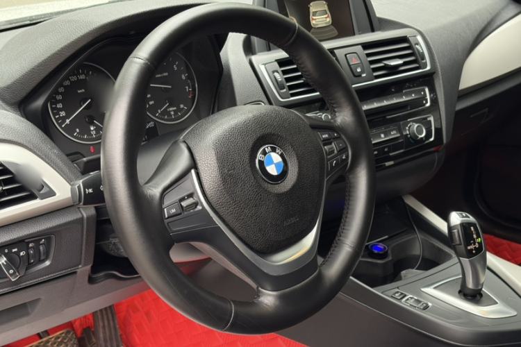 Used BMW 1 Series 2016 118i Leading Model Interior 2