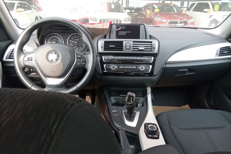 Used BMW 1 Series 2016 118i Leading Model Interior 2