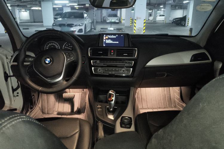 Used BMW 1 Series 2016 118i Leading Model Interior 2