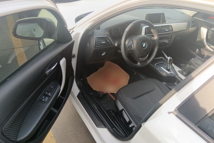 Used BMW 1 Series 2016 118i Leading Model Interior 3