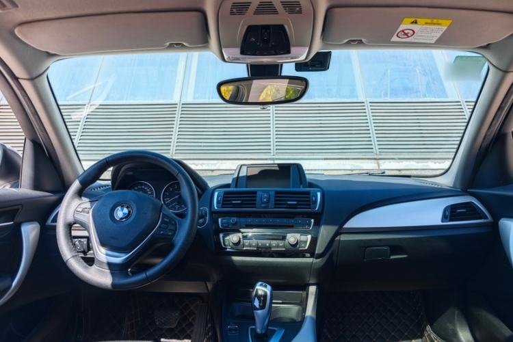 Used BMW 1 Series 2016 120i Leading Model Interior 3
