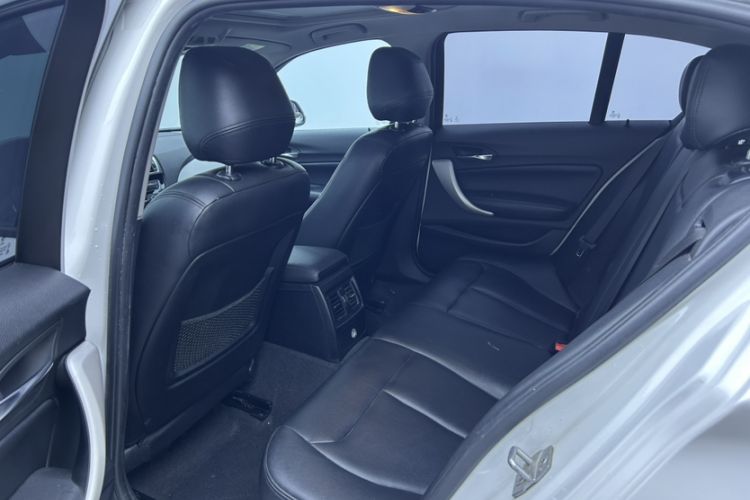 Used BMW 1 Series 2016 120i Leading Model Interior 3