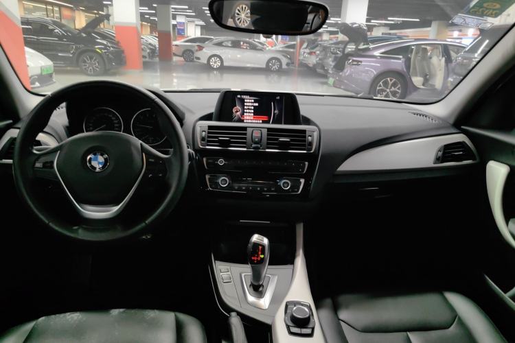 Used BMW 1 Series 2016 120i Leading Model Interior 3