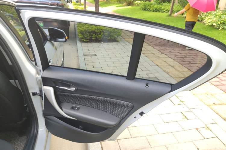Used BMW 1 Series 2016 118i Leading Model Interior 3