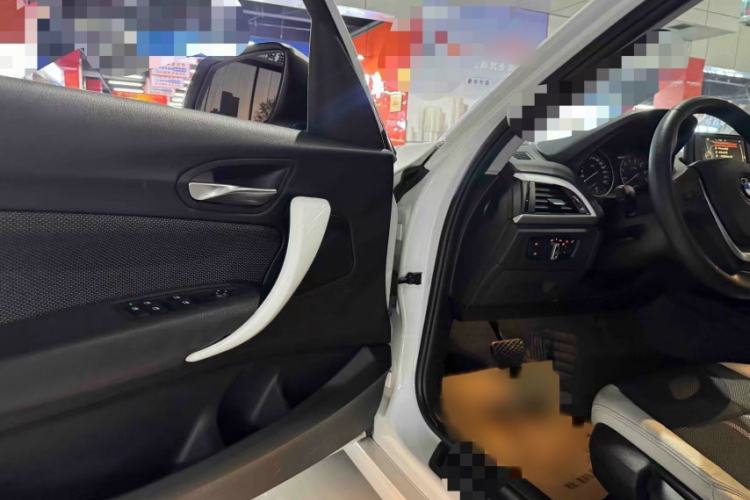 Used BMW 1 Series 2016 118i Urban Design Package Interior 5