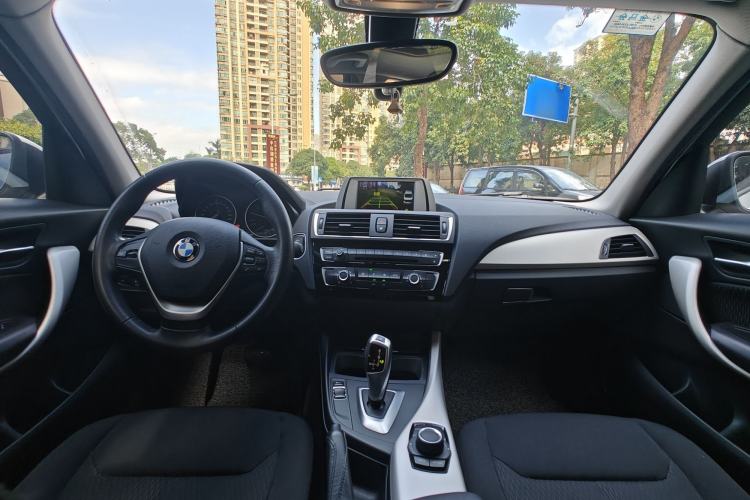 Used BMW 1 Series 2016 118i Leading Model Interior 6