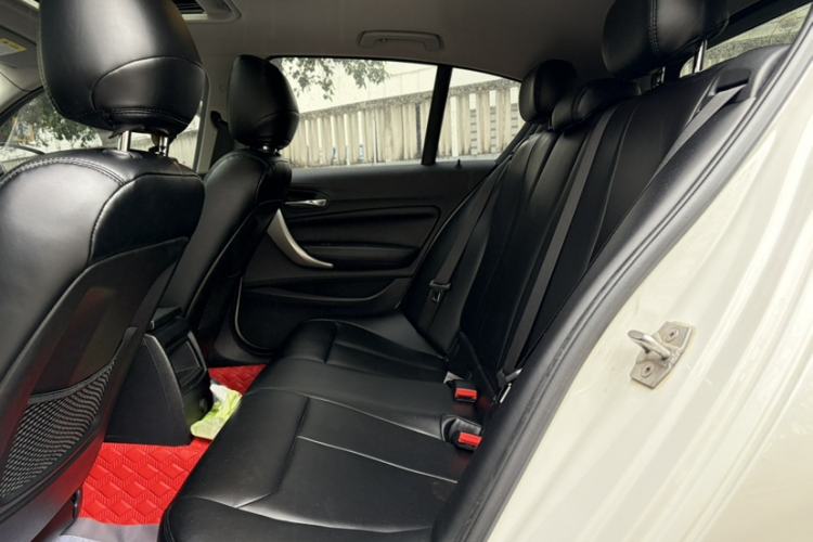 Used BMW 1 Series 2016 118i Leading Model Interior 7